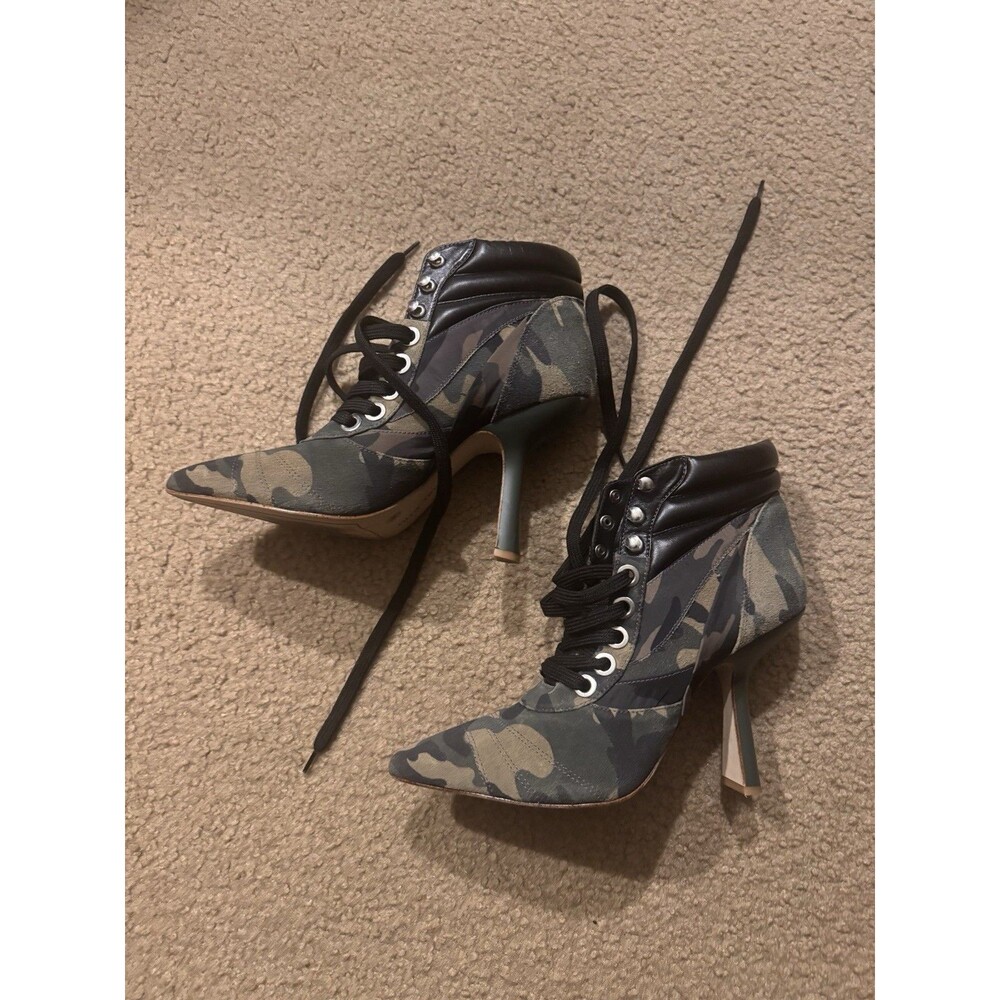 Gianni Bini Camo Heeled Ankle Boots Size 10M